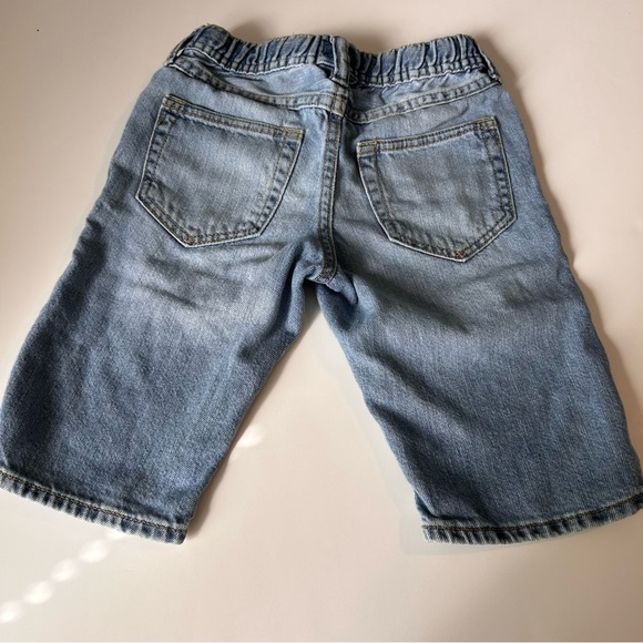Three pairs of boys GAP shorts - Picture 2 of 14